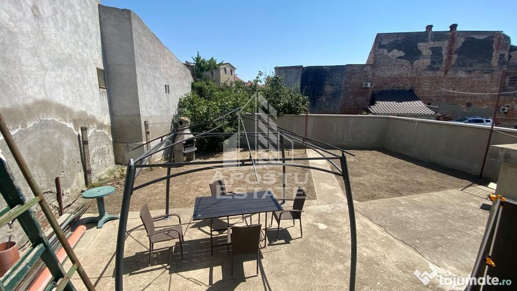 Casa cu 3 camere, centrala proprie, SAD 