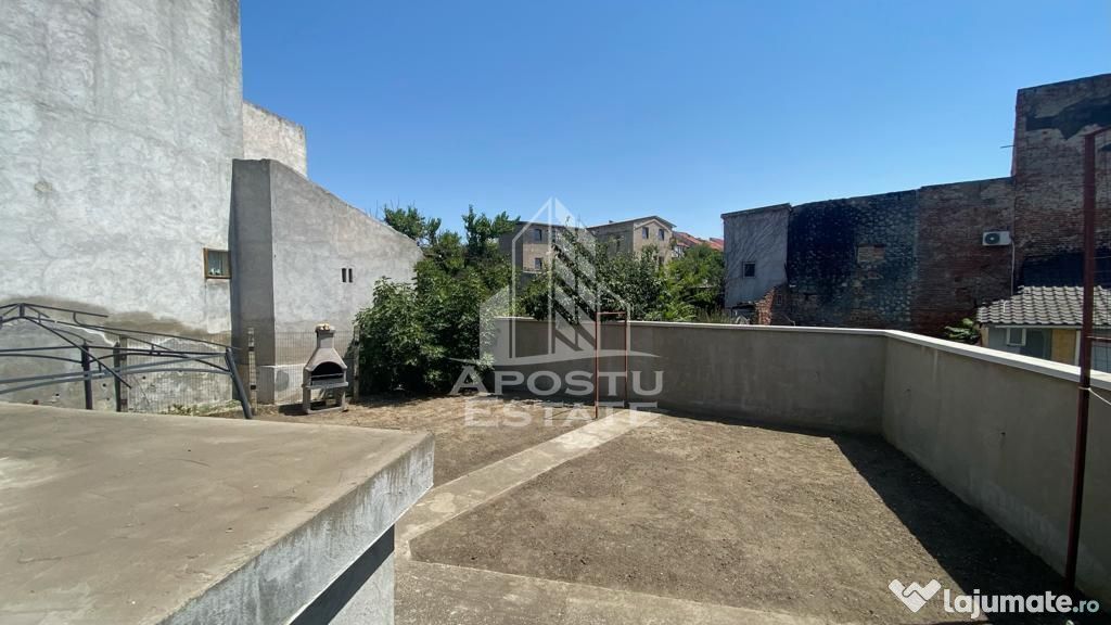 Casa cu 3 camere, centrala proprie, SAD 