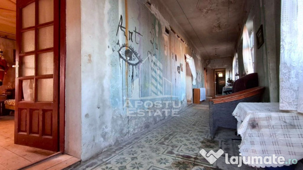 Casa de caramida in Tela si Teren Generos de 4320 mp 