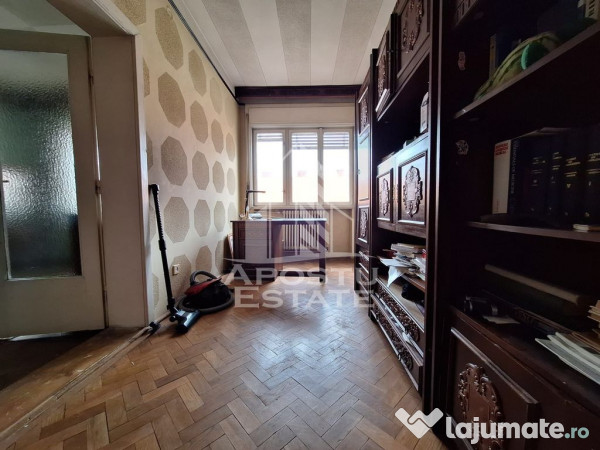 Apartament 4 camere, 180 mp construiti, zona Ultracentrala 