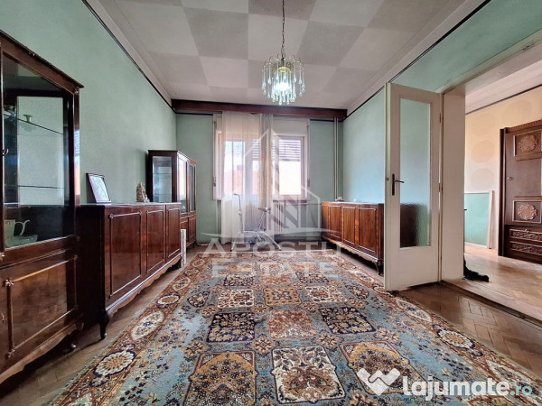 Apartament 4 camere, 180 mp construiti, zona Ultracentrala 