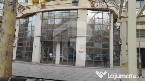 Vând Spațiu pe bd. Unirii stradal, spatiu pretabil club, b 