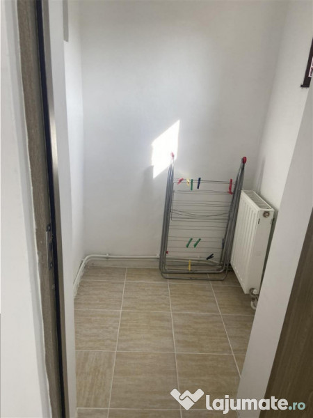 Garsoniera de inchiriat , cartier Sud , decomandata 37 mp ,