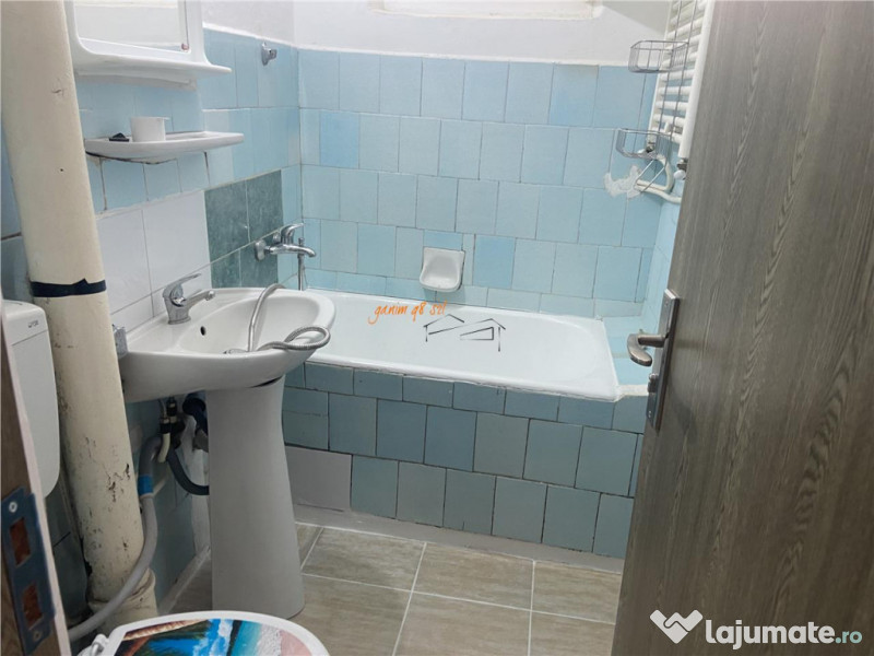 Garsoniera de inchiriat , cartier Sud , decomandata 37 mp ,