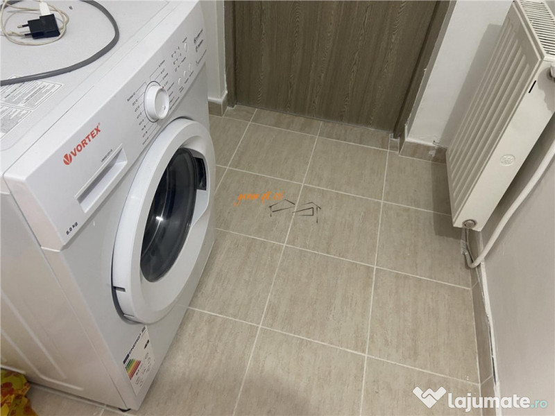 Garsoniera de inchiriat , cartier Sud , decomandata 37 mp ,