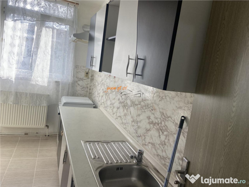 Garsoniera de inchiriat , cartier Sud , decomandata 37 mp ,