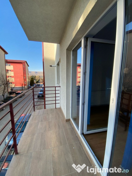 Apartament de 67mp/2 camere/parcare/zona LIDL Floresti 