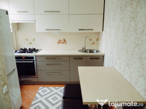 Se inchiriaza apartament in zona Vlahuta 