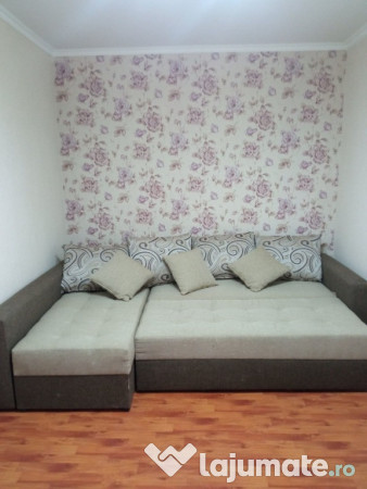 Se inchiriaza apartament in zona Vlahuta 