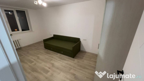 3 camere de vanzare zona Alecsandri