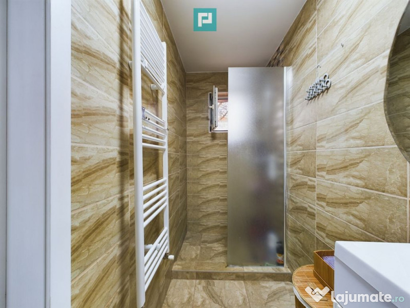 Apartament cu 2 camere la curte , renovat recent 