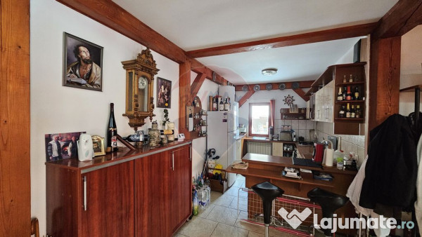 Vilă de lux cu 4 camere de vânzare în Câmpulung Moldo... 