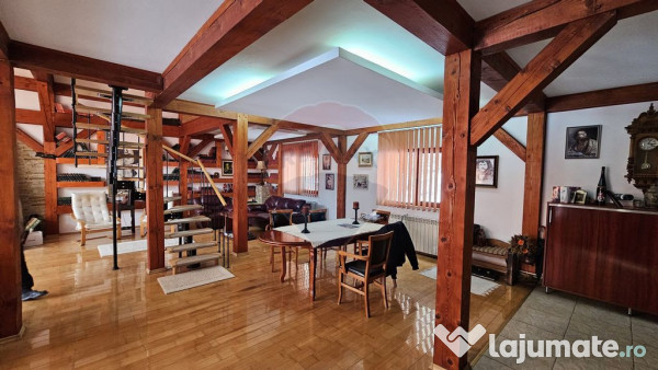 Vilă de lux cu 4 camere de vânzare în Câmpulung Moldo... 