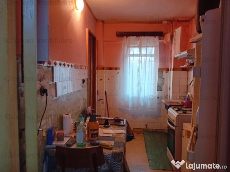 Etaj 2 Confort 1 Decomandat 2 camere 50mp Viziru 3