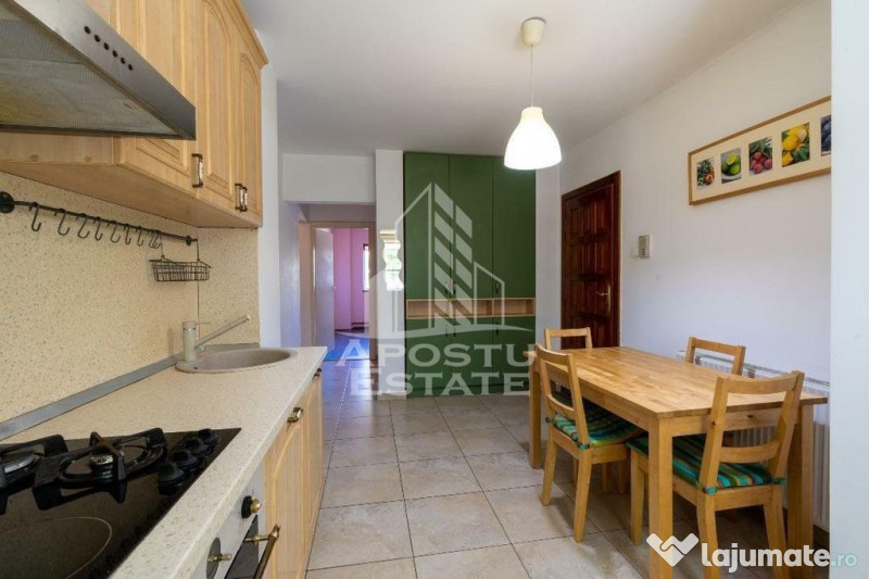 Apartament cu 3 camere, decomandat, 2 bai si 2 balcoane, ...