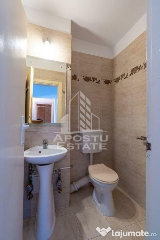 Apartament cu 3 camere, decomandat, 2 bai si 2 balcoane, ...
