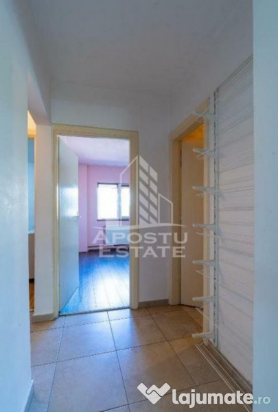 Apartament cu 3 camere, decomandat, 2 bai si 2 balcoane, ...
