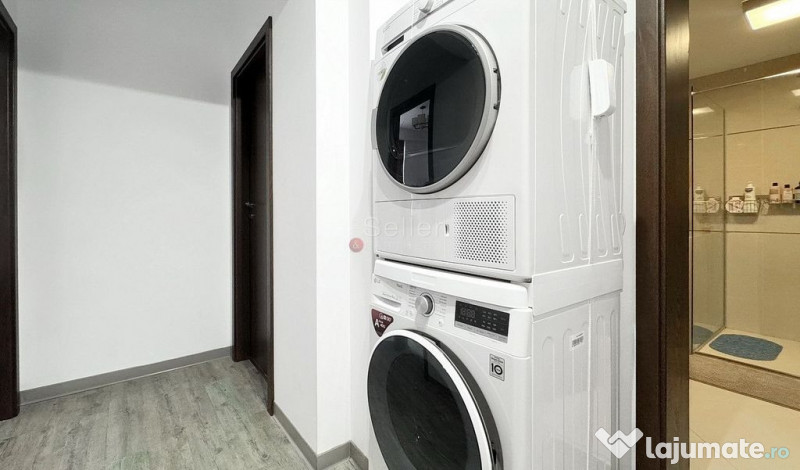 Terase generoase cu vederea spre padure 