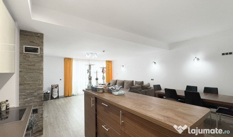 Terase generoase cu vederea spre padure 