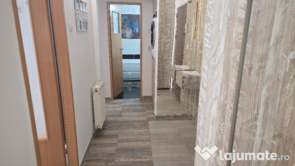 Vand apartament 2 camere decomandat in Deva, 22 Decembrie, mobilat