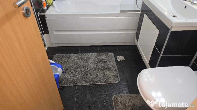 Vand apartament 2 camere decomandat in Deva, 22 Decembrie, mobilat