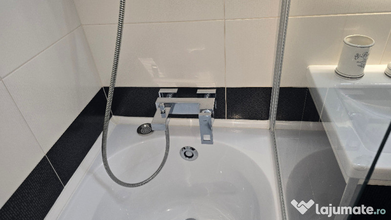 Vand apartament 2 camere decomandat in Deva, 22 Decembrie, mobilat