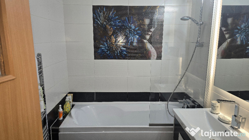 Vand apartament 2 camere decomandat in Deva, 22 Decembrie, mobilat