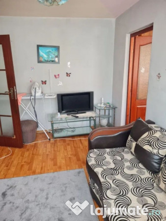 Apartament cu 3 camere in Micro 19