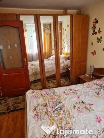 Apartament cu 3 camere in Micro 19