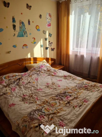 Apartament cu 3 camere in Micro 19