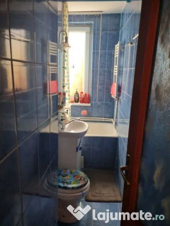 Apartament cu 3 camere in Micro 19