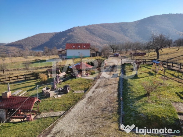 EXCLUSIVITATE - Casa 9 camere 615 mpu 9 bai 3600 mp teren in 