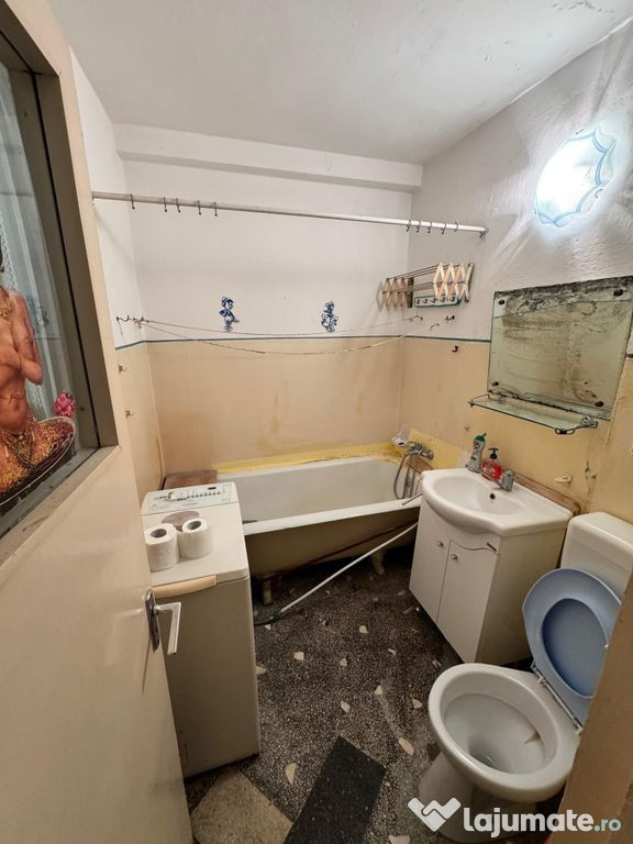 Apartament 2 camere semi-decomandat CENTRAL