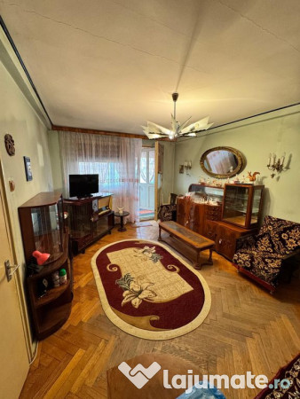 Apartament 2 camere semi-decomandat CENTRAL