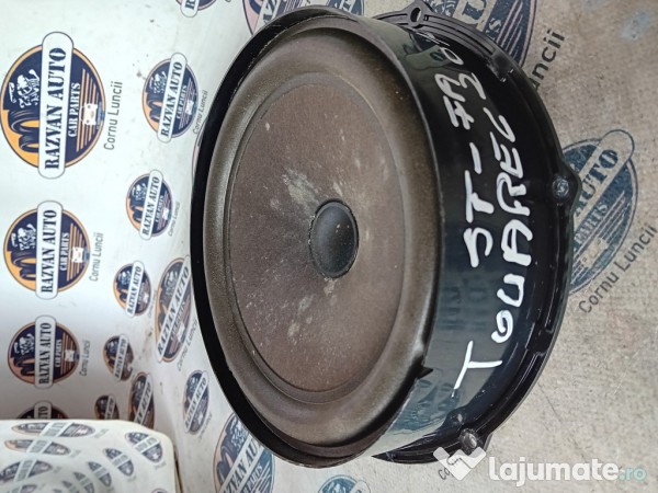 Boxa stanga fata Volkswagen Touareg 2012