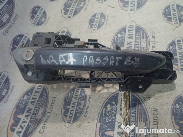 Maner exterior dreapta fata Volkswagen Passat B7 2012