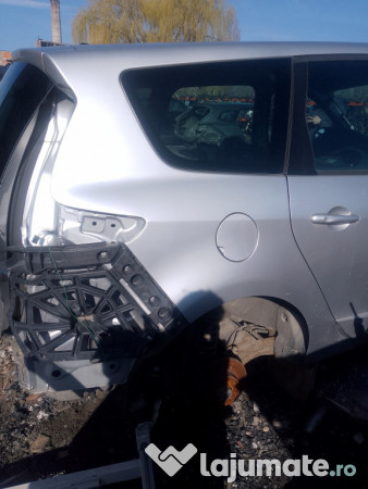 Aripa Dreapta Spate Renault Scenic 2014