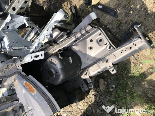 Lonjeron stanga Ford C-MAX - Benzina 2012