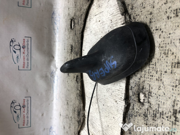 Antena Skoda Superb 2012