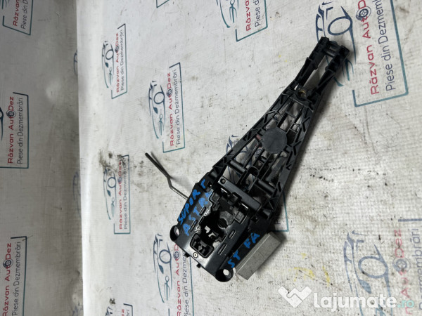 Suport m&acirc;ner exterior stanga fata Opel Astra J 2010