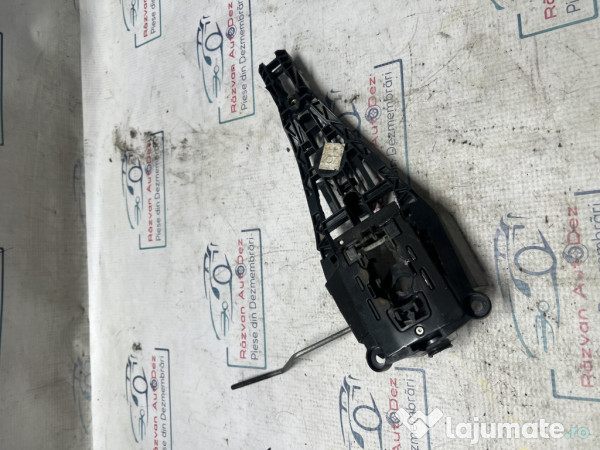 Suport m&acirc;ner exterior stanga fata Opel Astra J 2012