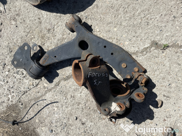 Fuzeta stanga fata Ford Focus 3 1.0 Benzina 2015
