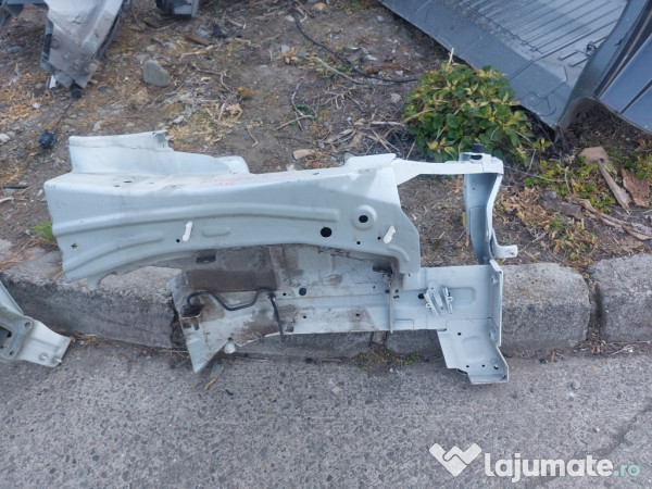 Lonjeron dreapta Nissan Qashqai 1.2 Benzina 2016