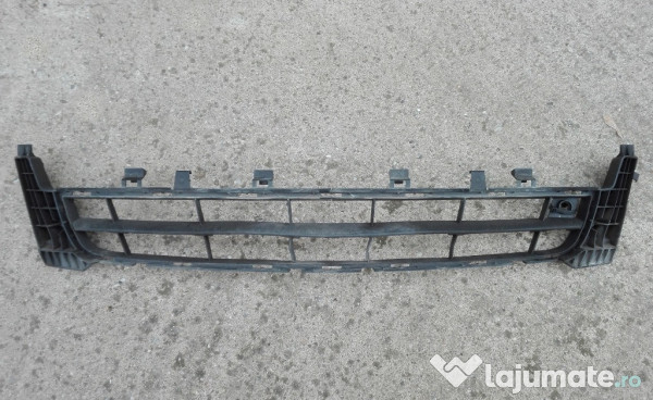 Grila din bara Opel Insignia