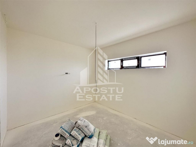 Jumatate de duplex cu 3 camere Sanandrei 