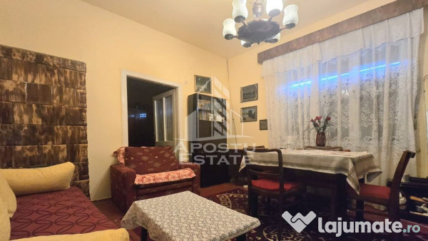 Casa individuala 3 camere, teren 678 mp Parneava 