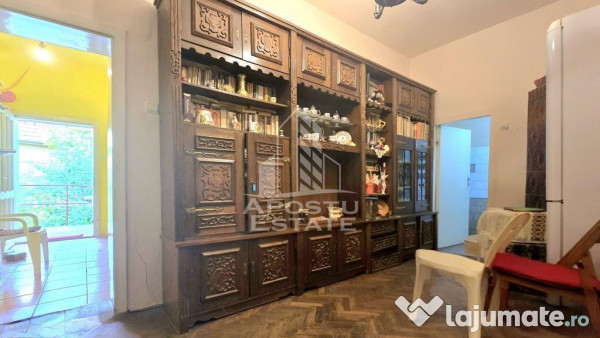 Casa individuala 3 camere, teren 678 mp Parneava 