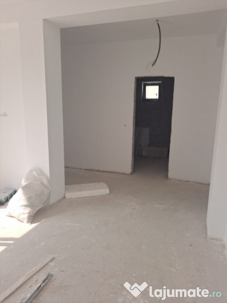 O casă nouă, o filă albă – în Lazu, la doar câțiva 