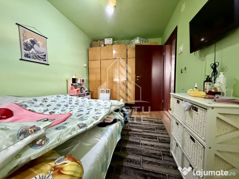 Apartament cu 3 camere, 2 bai, zona Dambovita 