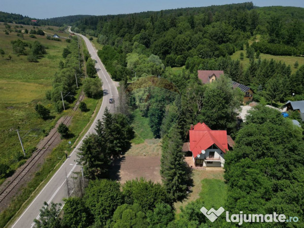 Casa cu teren generos – refugiul perfect în Paltinoasa...